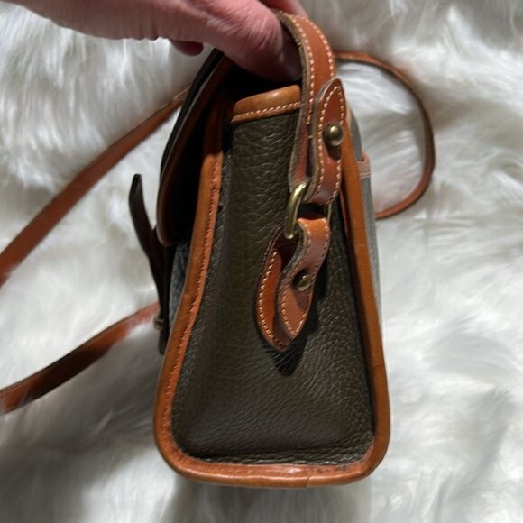 Dooney & Bourke vintage Equestrian/ Fisherman Core crossbody bag B89 - Picture 5 of 13